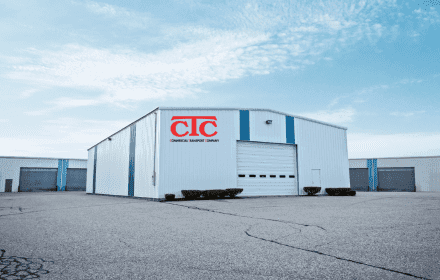 Showing Warehouse Represented Warehousing Service In Commercial Transport Company In Delhi & Kolkata